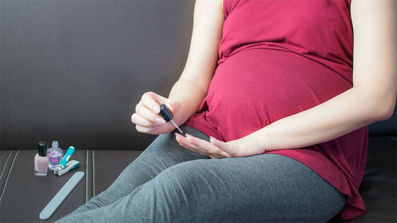 آیا استفاده از لاک در بارداری مجاز است؟