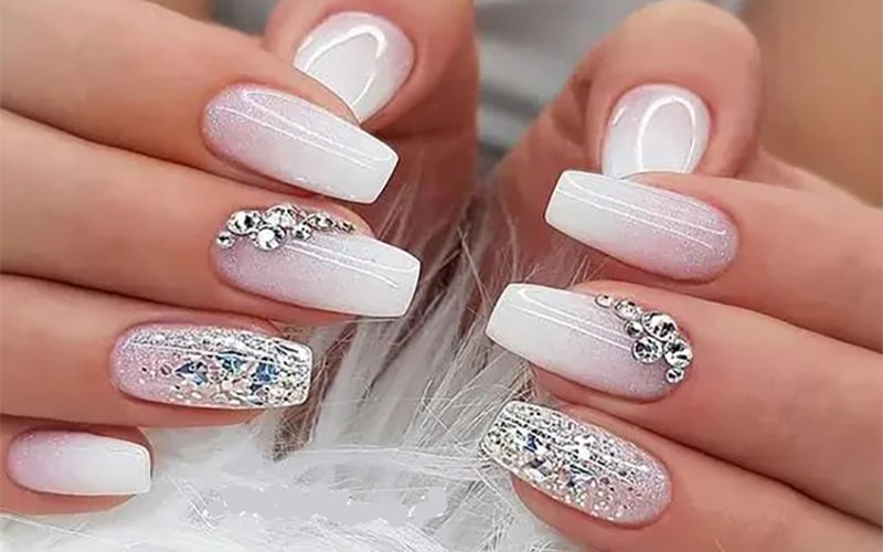 ایده ناخن عروس با نگین