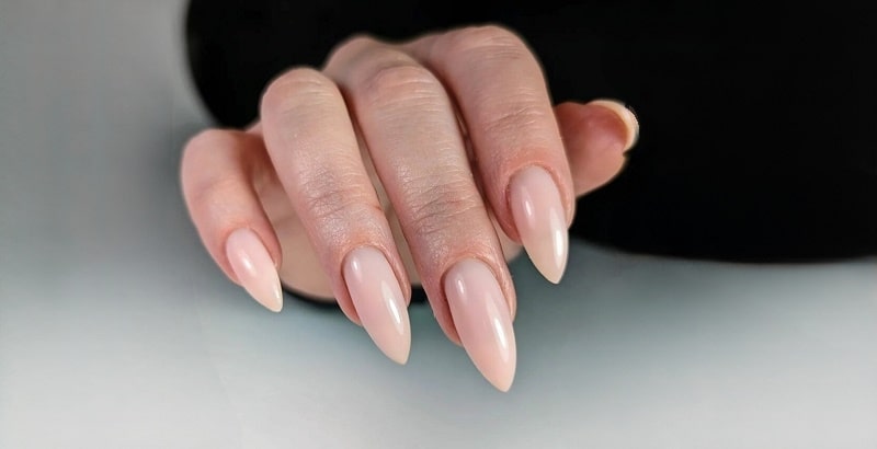 کاشت ناخن و ژلیش