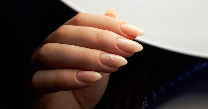 کاشت ناخن و ژلیش